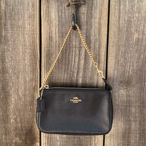 COACH Wristlet with gold chain 🙌🏻 NWOT